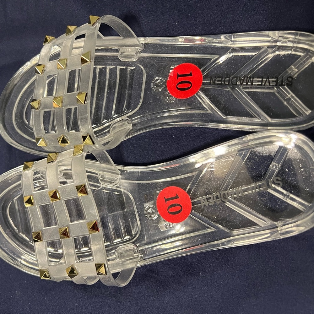 New Never Been Worn Steve Madden Women’s Clear Studded Slides Size 10